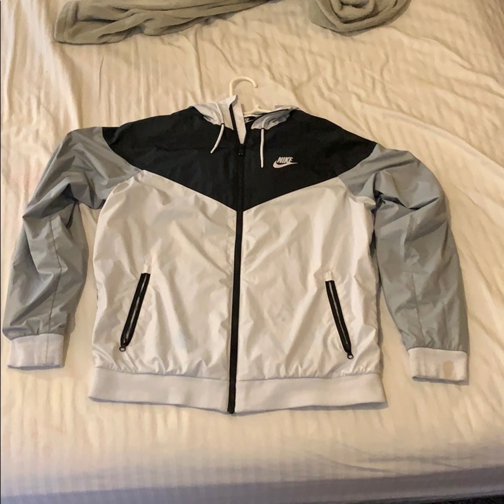 Nike tech windbreaker Men’s M